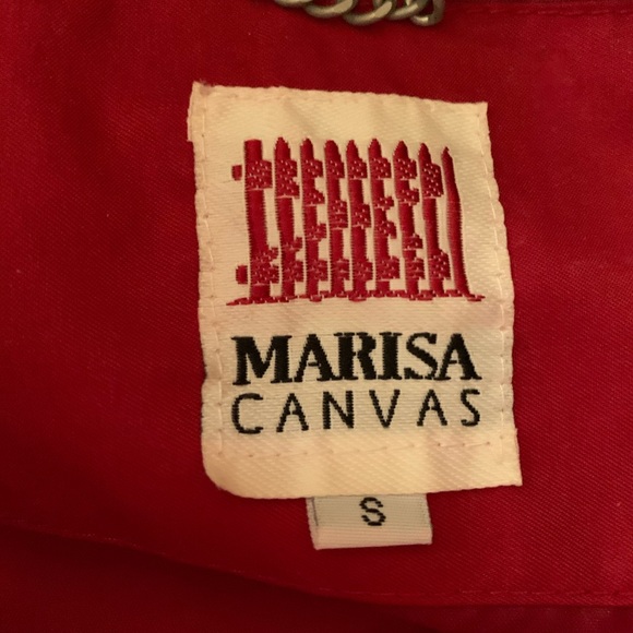 Red coat🧥 - Picture 5 of 5